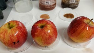 Manzanas con diferentes recubrimientos
