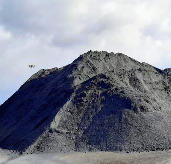 Montaña de carbón